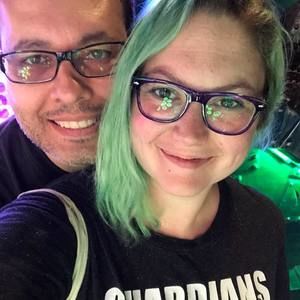 Meet your Posher, Elya